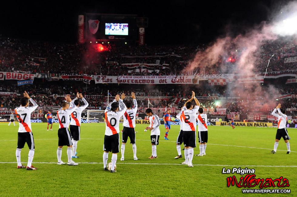 River Plate vs Tigre (CL 2010) 9