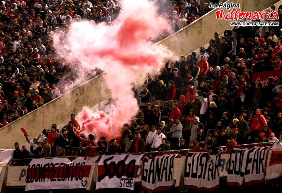 River Plate vs Tigre (CL 2010) 13