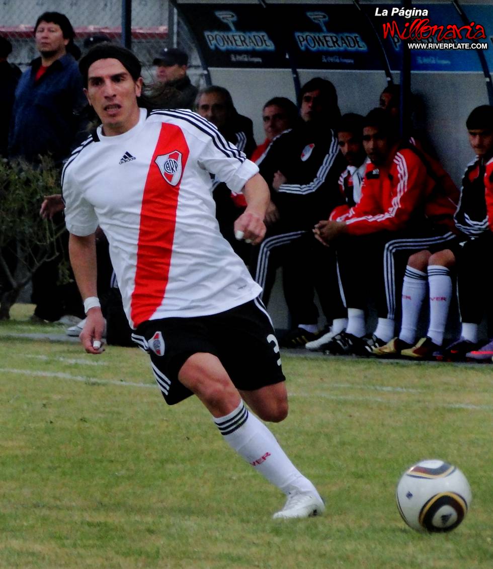 River Plate vs Juventud Antoniana (Salta 2010) 32