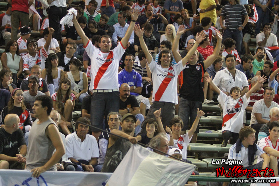 River Plate vs Boca Juniors (Hinchada y jugadores - Mar del Plata 2011 9