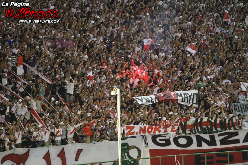 River Plate vs Boca Juniors (Hinchada y jugadores - Mar del Plata 2011 57