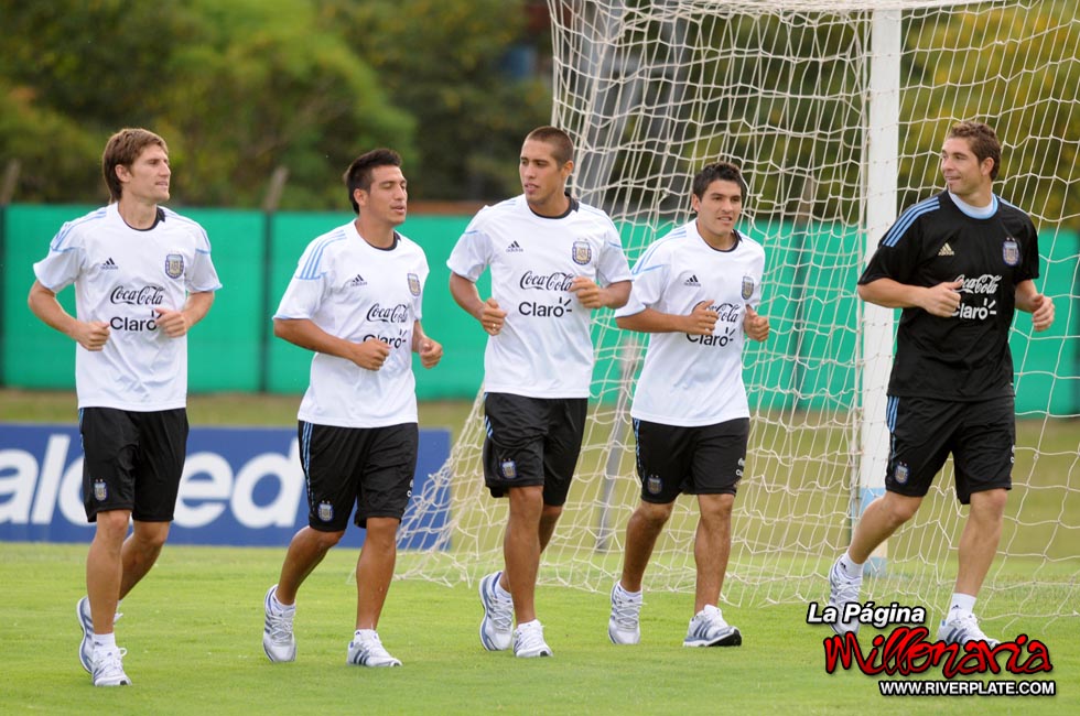 Carrizo y Maidana, en la práctica de la Selección Argentina 4