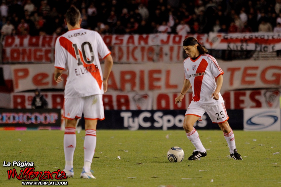 River Plate vs Colón 9