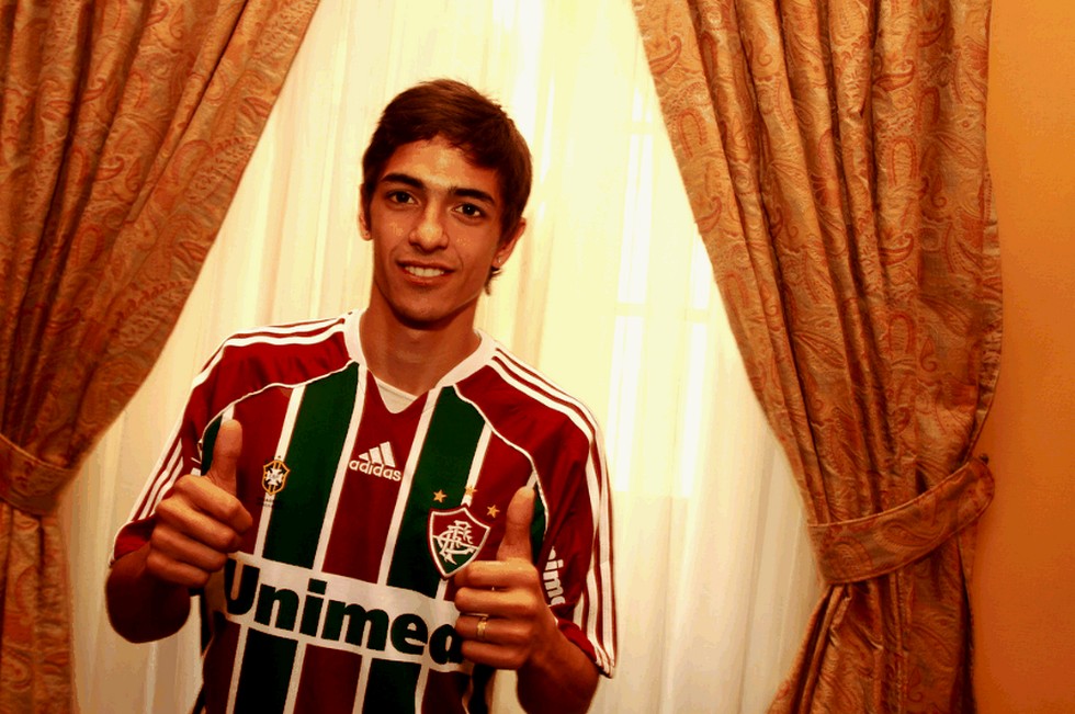Lanzini fue presentado en Fluminense 2