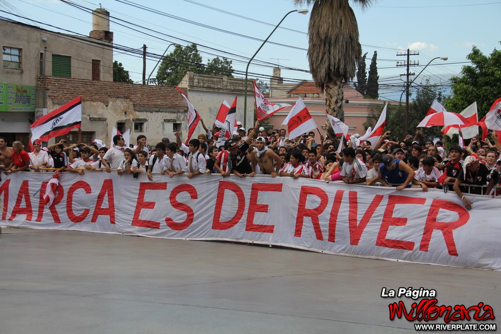Recibimiento a River en Catamarca - Marzo 2012 1