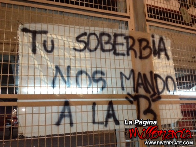 Banderazo en repudio a Passarella - Julio 2012 4