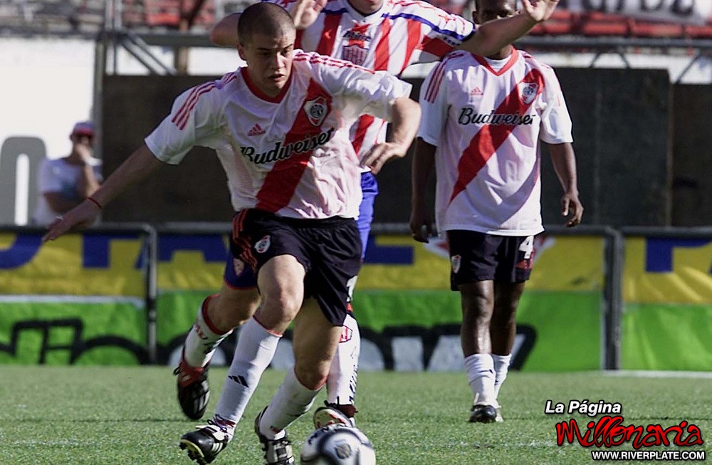 River Plate vs Unión (Sta. Fé) (AP 2002) 12