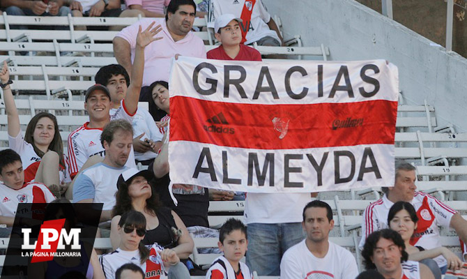 Banderas de despedida a Almeyda - Diciembre 2012