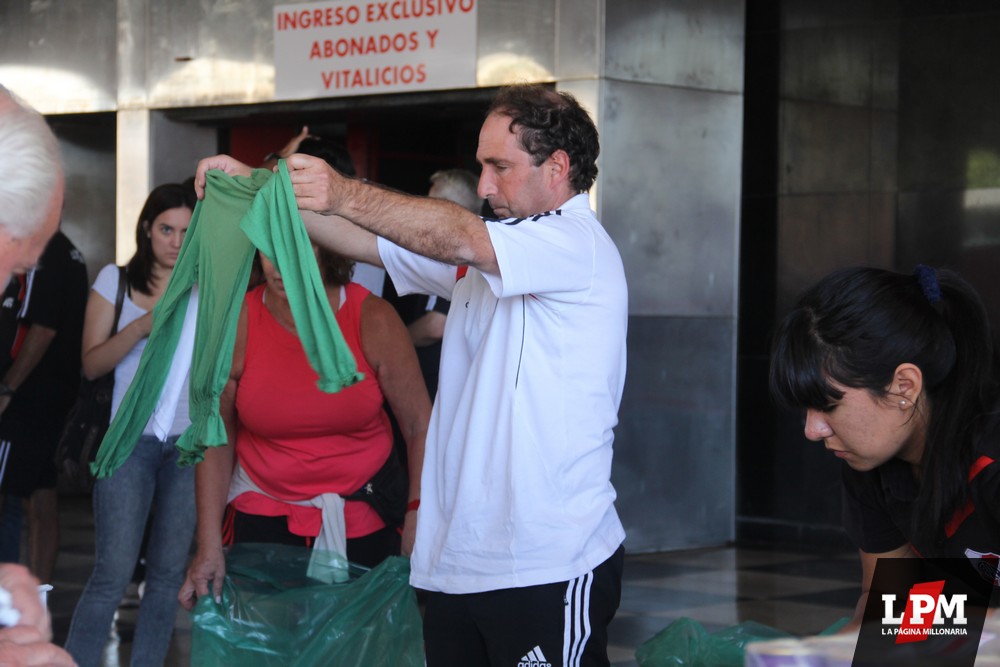 Donaciones a Barrio Mitre y La Plata - Abril 2013 13