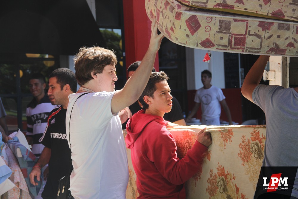Donaciones a Barrio Mitre y La Plata - Abril 2013 23
