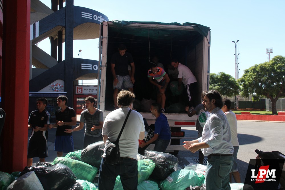Donaciones a Barrio Mitre y La Plata - Abril 2013 43