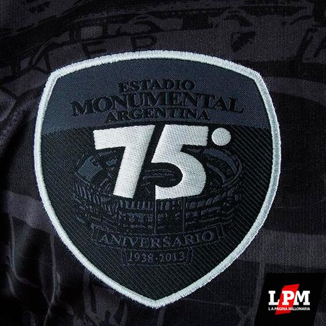 Camiseta 75 años Monumental - Mayo 2013 5