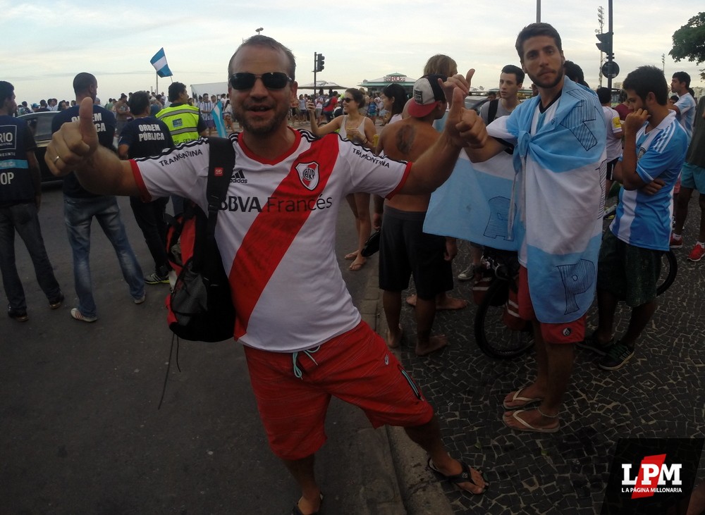 River en el banderazo de Copacabana 12