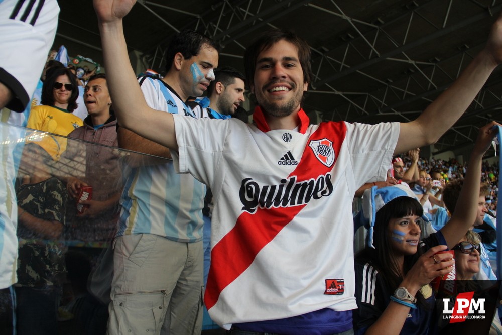 Argentina vs. Irán - Hinchas de River en el Mineirao 62