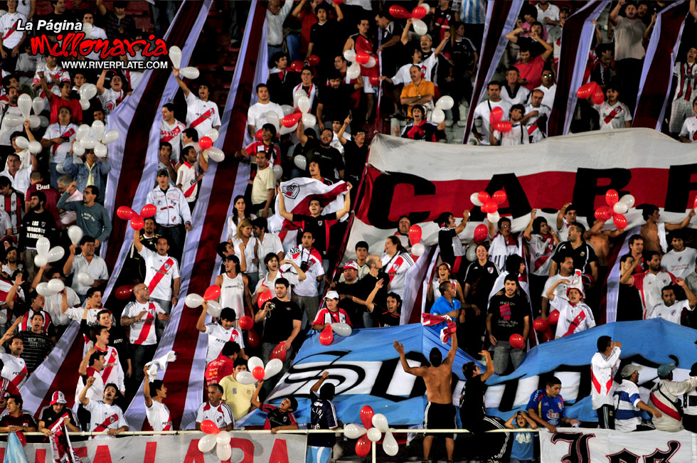 Nacional (PAR) vs River Plate (LIB 2009) 12