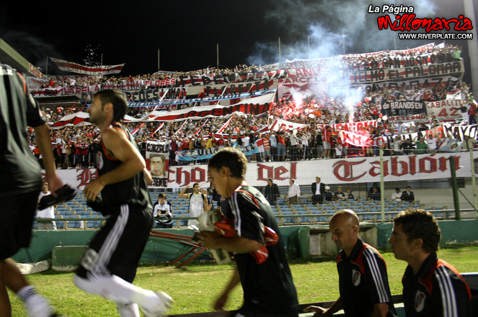 Nacional (URU) vs River Plate (LIB 2009) 13