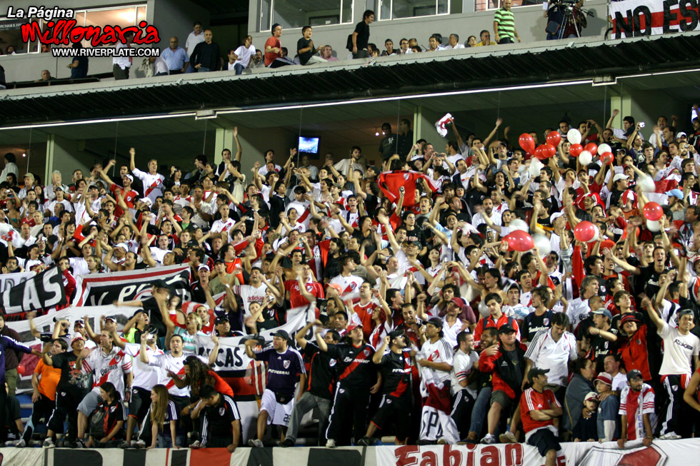 Nacional (URU) vs River Plate (LIB 2009) 19