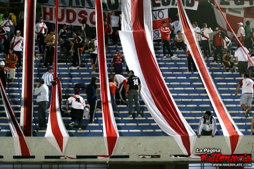 Nacional (URU) vs River Plate (LIB 2009) 21
