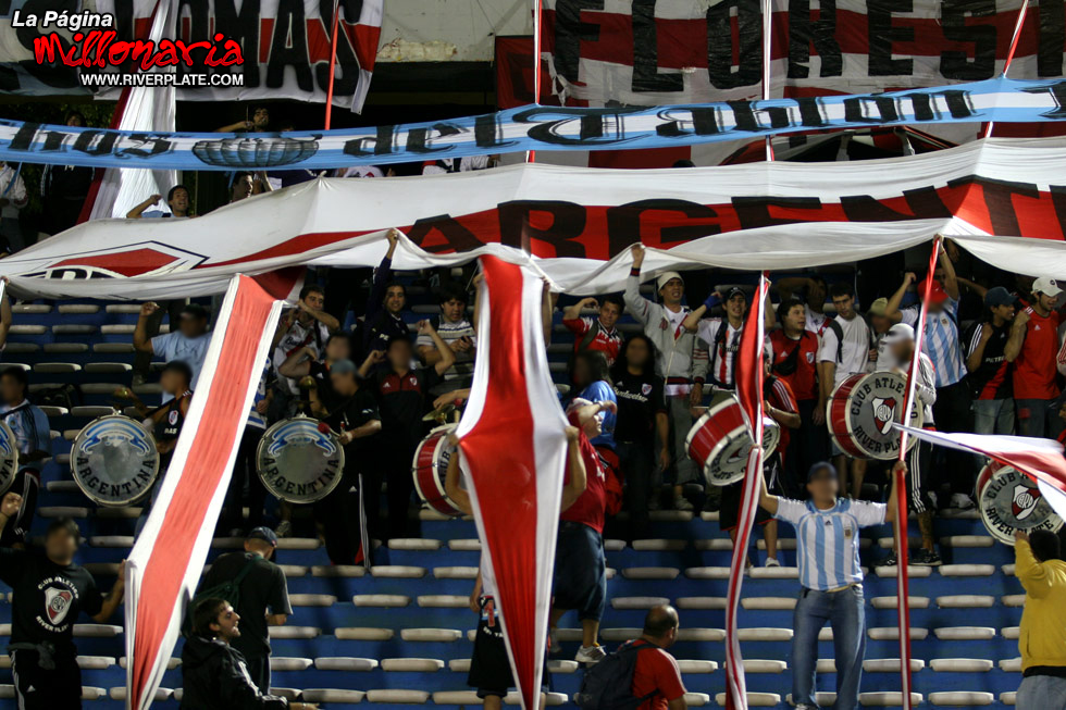 Nacional (URU) vs River Plate (LIB 2009) 23