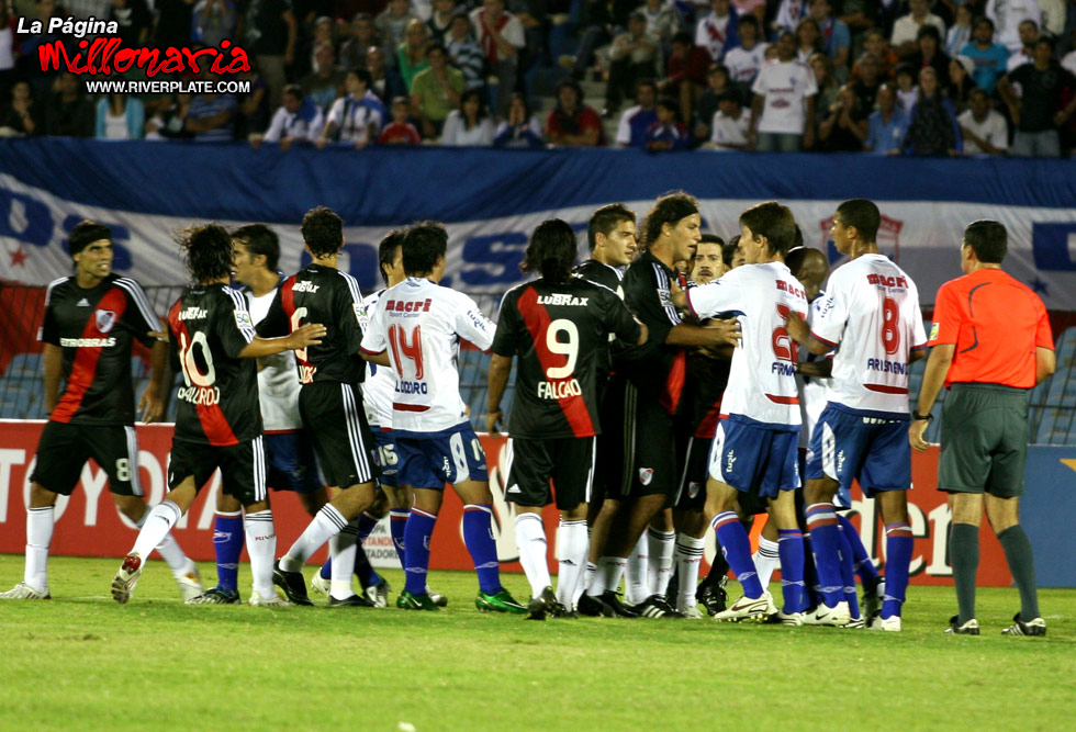 Nacional (URU) vs River Plate (LIB 2009) 25
