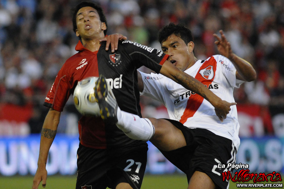 Newell's Old Boys vs River Plate (AP 2009) 4