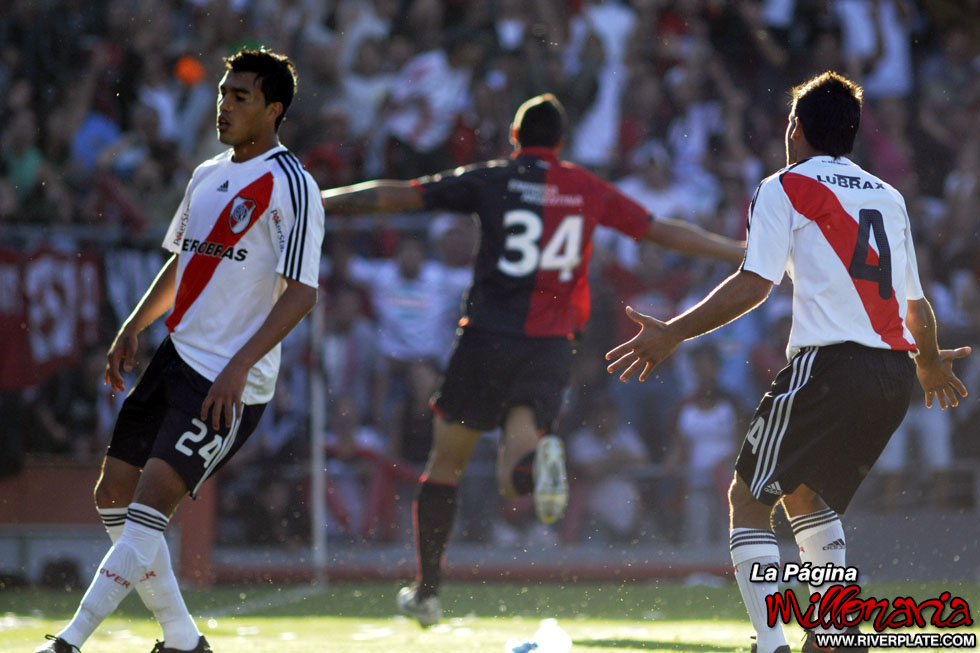 Newell's Old Boys vs River Plate (AP 2009) 3