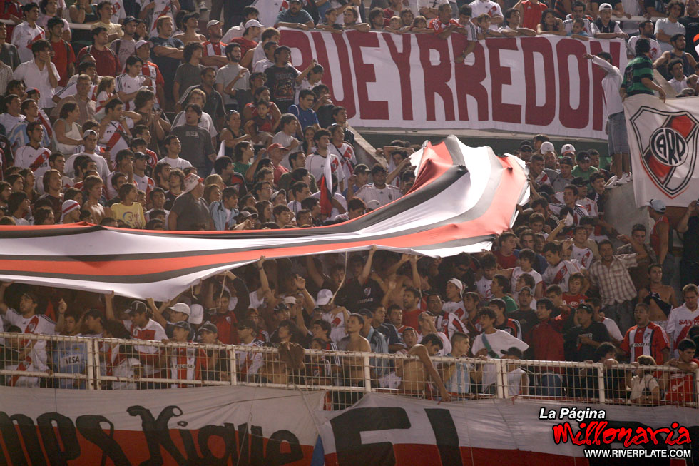 River Plate vs Nacional (PAR) (LIB 2009) 15