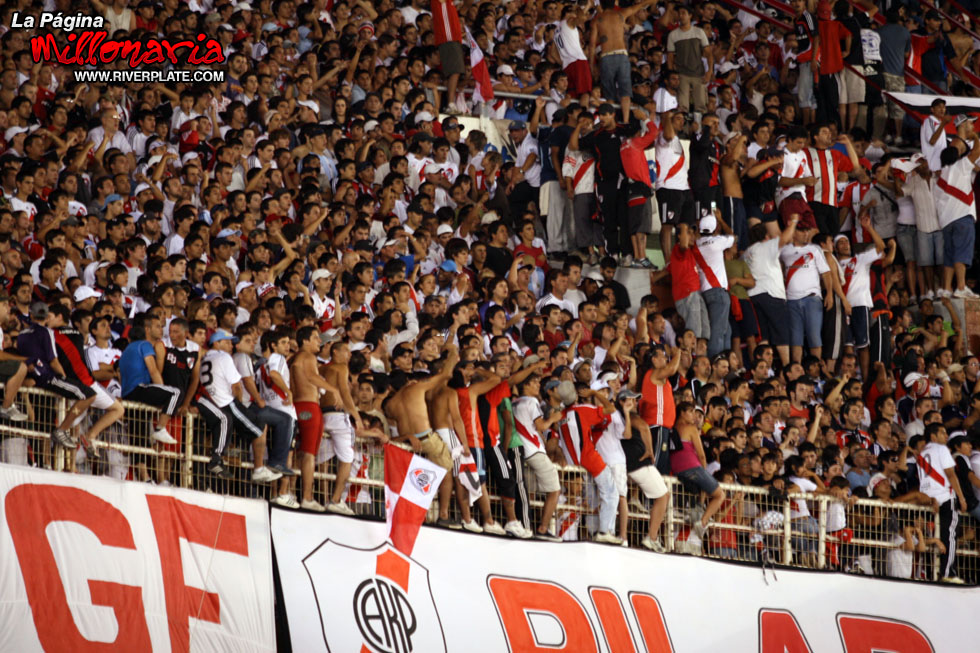 River Plate vs Nacional (PAR) (LIB 2009) 16