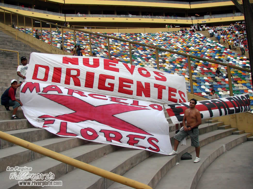 Universidad San Martín de Porres vs River Plate (LIB 2008) 10