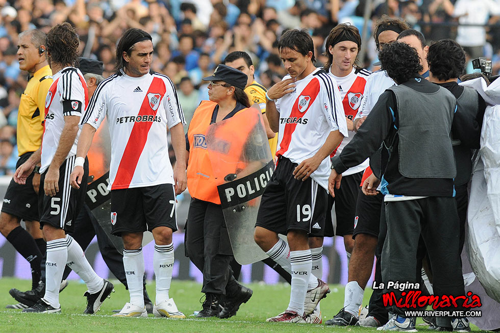 Racing vs River Plate (CL 2009) 16