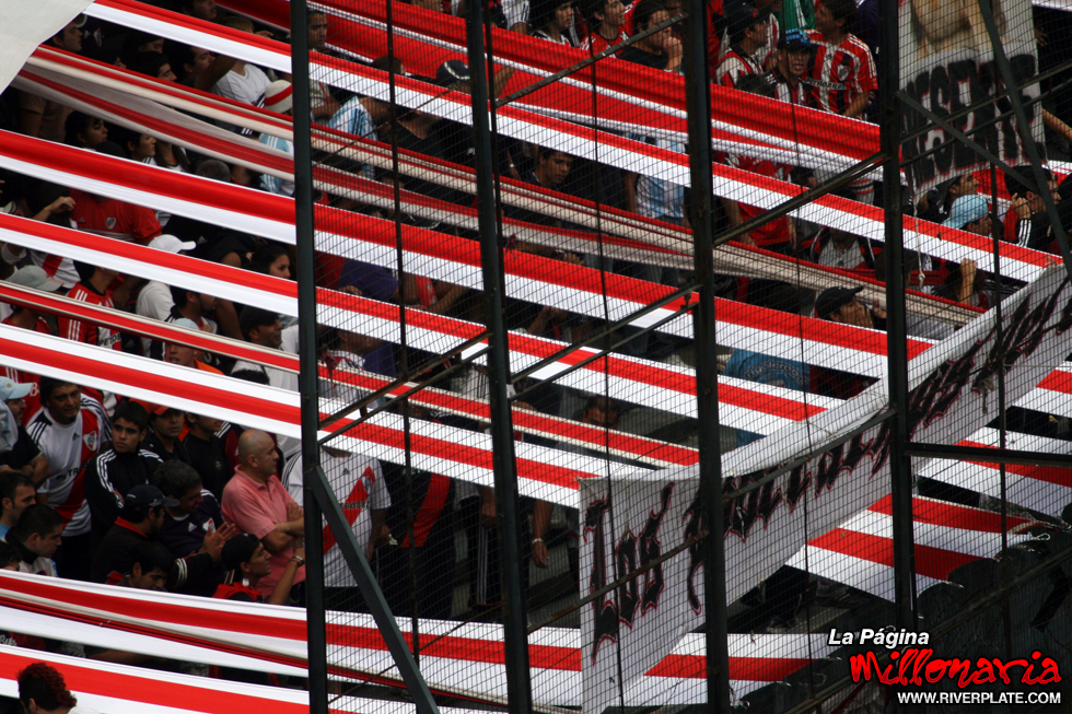 Racing vs River Plate (CL 2009) 6