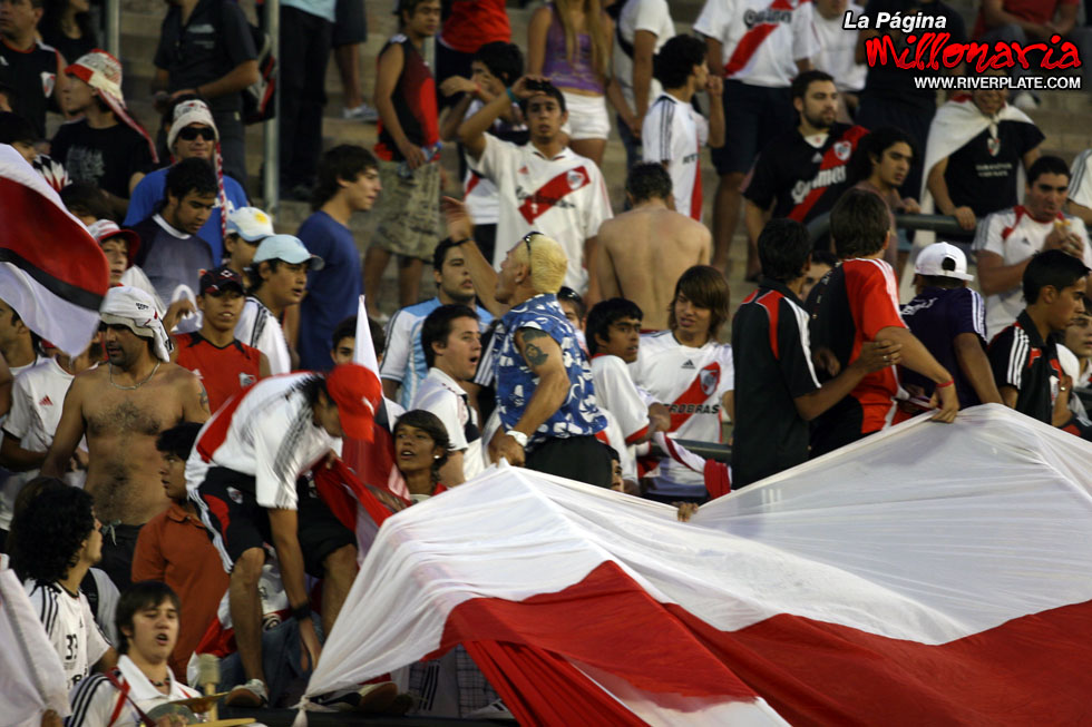 River Plate vs Racing Club (Mendoza 2009) 6