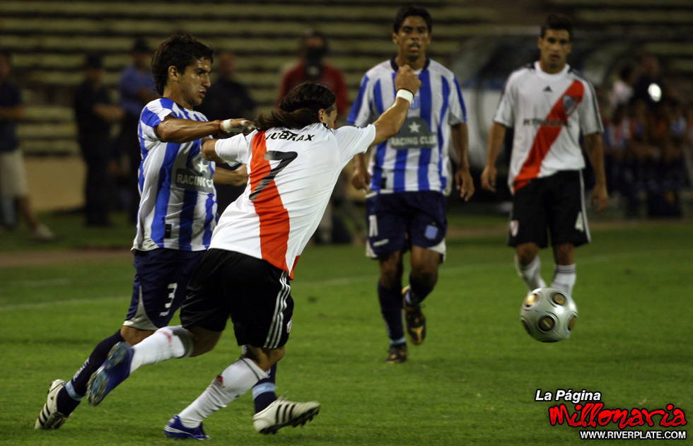 River Plate vs Racing Club (Mendoza 2009) 15