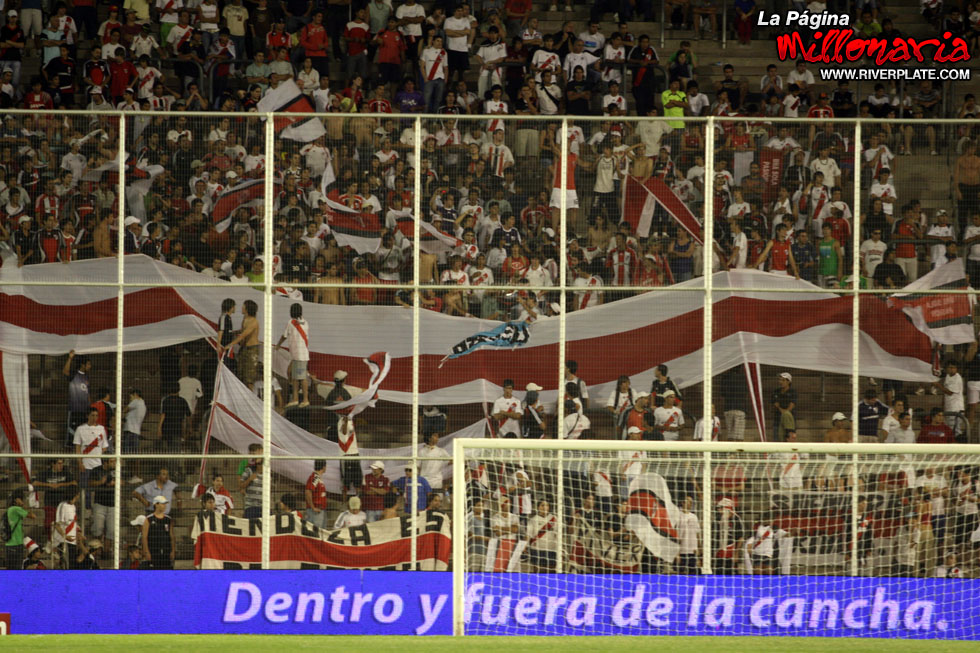 River Plate vs Racing Club (Mendoza 2009) 21