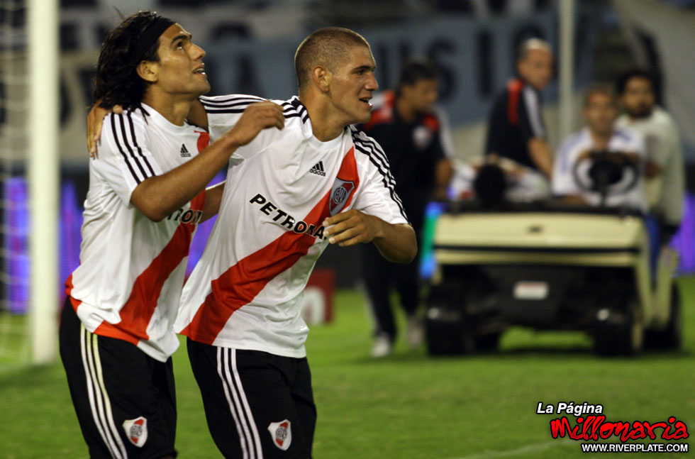 River Plate vs Racing Club (Mendoza 2009) 20