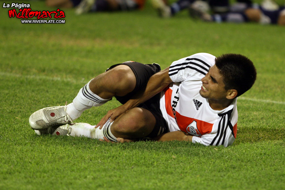 River Plate vs Racing Club (Mendoza 2009) 33