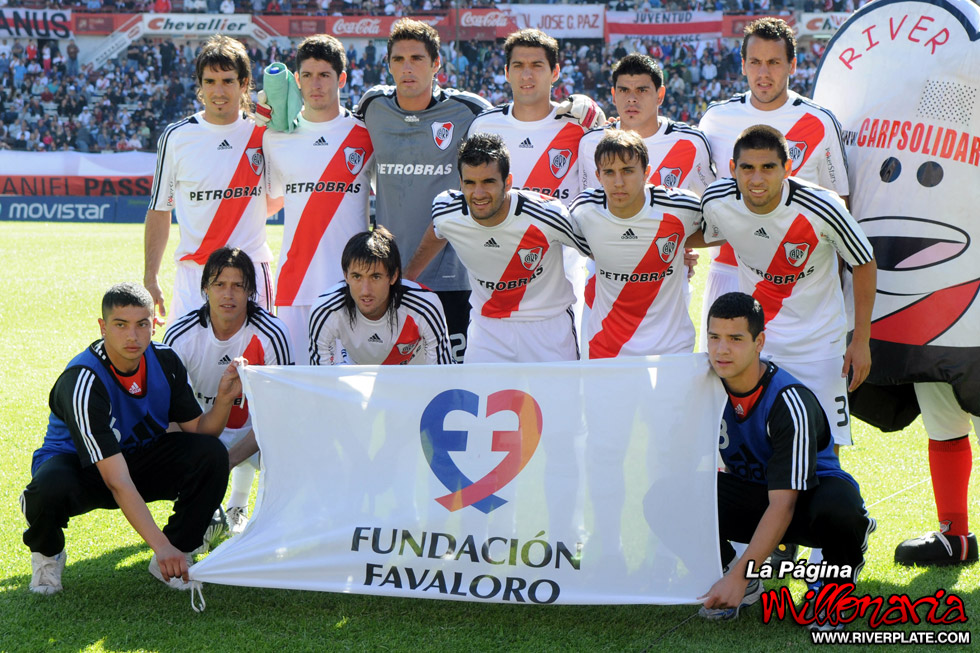 River Plate vs Independiente (AP 2009) 6