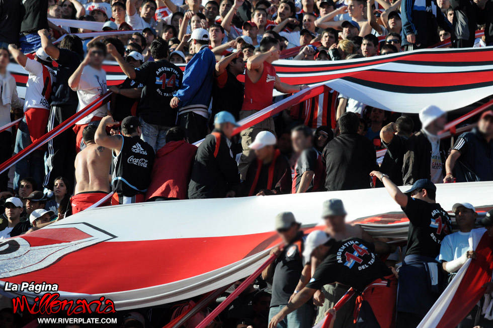 River Plate vs Independiente (AP 2009) 1