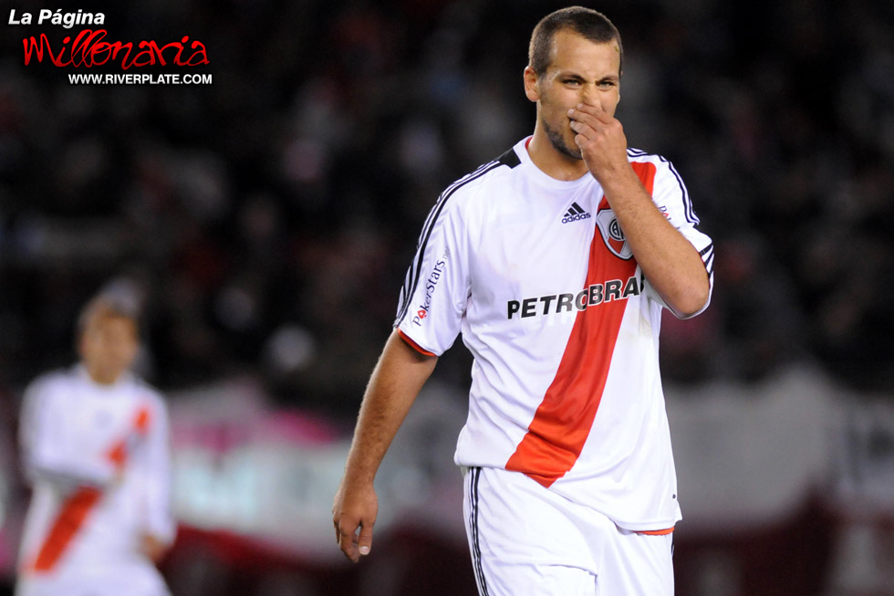 River Plate vs Lanús (SUD 2009) 4