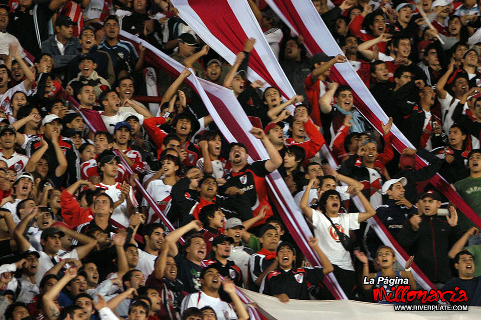 River Plate vs Nacional (URU) (LIB 2009) 5