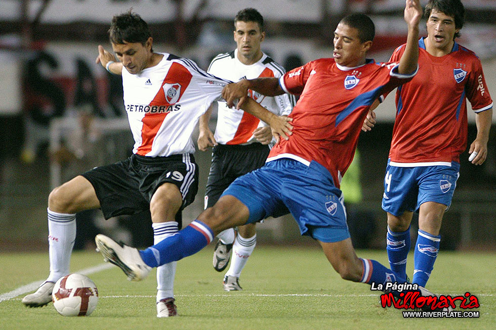 River Plate vs Nacional (URU) (LIB 2009) 8