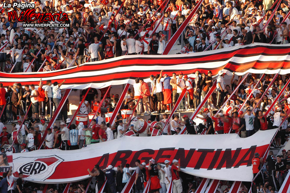 River Plate vs Atlético Tucumán (AP 2009) 2