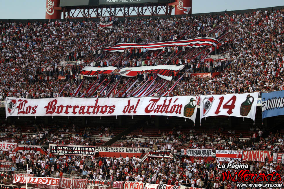 River Plate vs Atlético Tucumán (AP 2009) 9