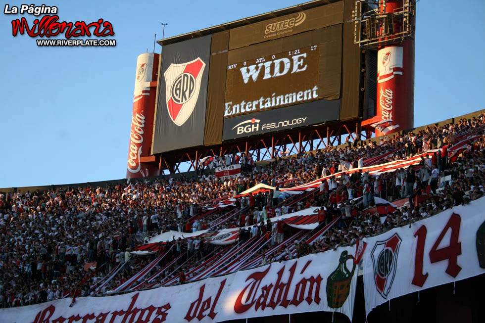 River Plate vs Atlético Tucumán (AP 2009) 6