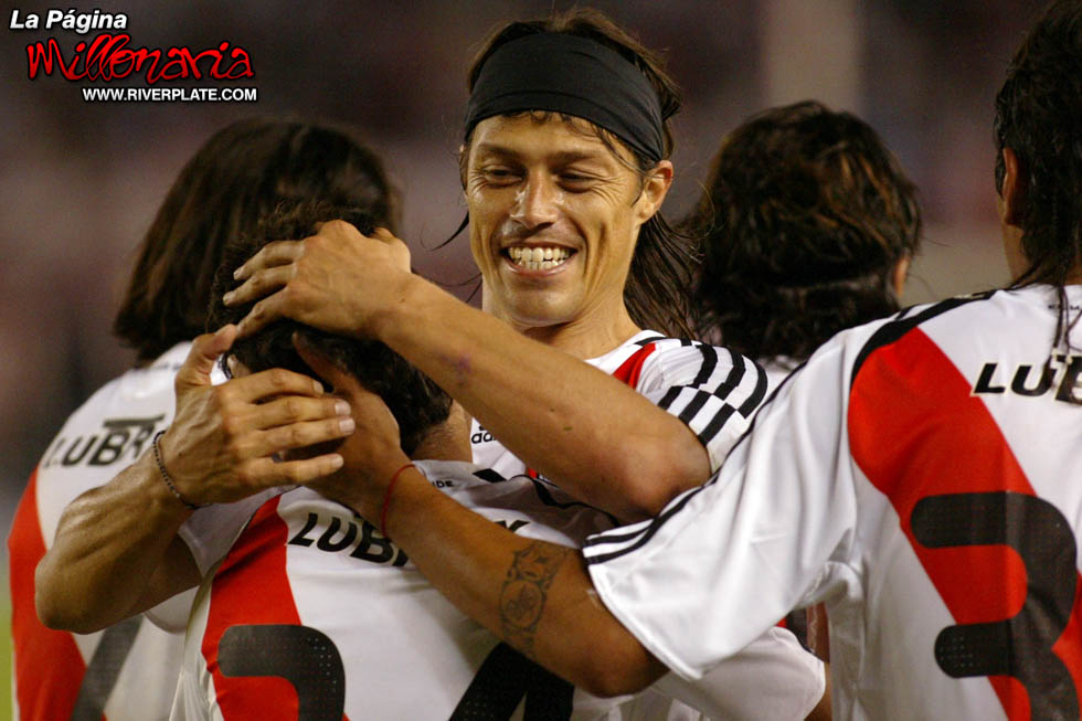 River Plate vs Atlético Tucumán (AP 2009) 8