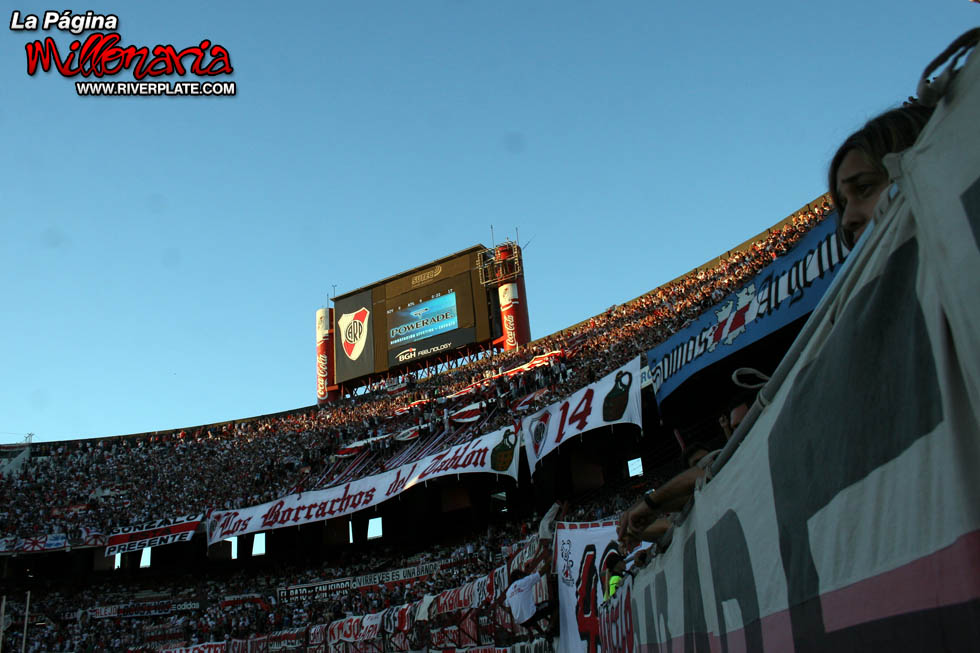 River Plate vs Atlético Tucumán (AP 2009) 7