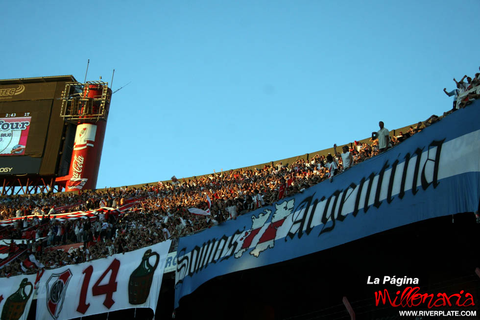 River Plate vs Atlético Tucumán (AP 2009) 11