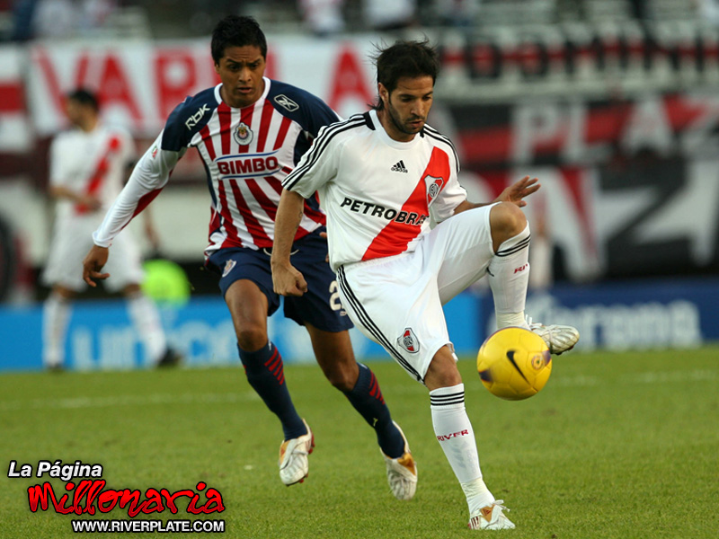 River Plate vs Chivas (MEX) (SUD 08) 33