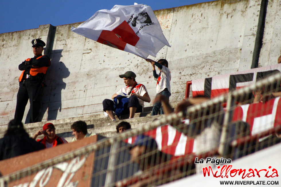River Plate vs Chivas (MEX) (SUD 08) 36