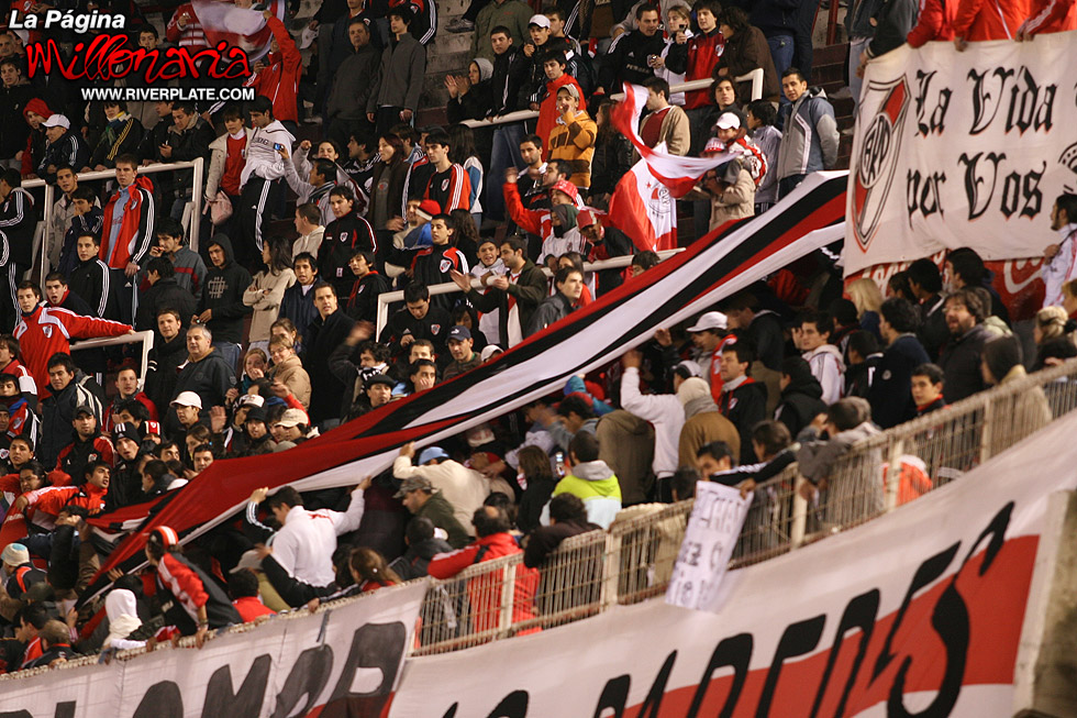 River Plate vs Estudiantes (CL 2009) 24